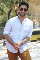 Navdeep Stills
